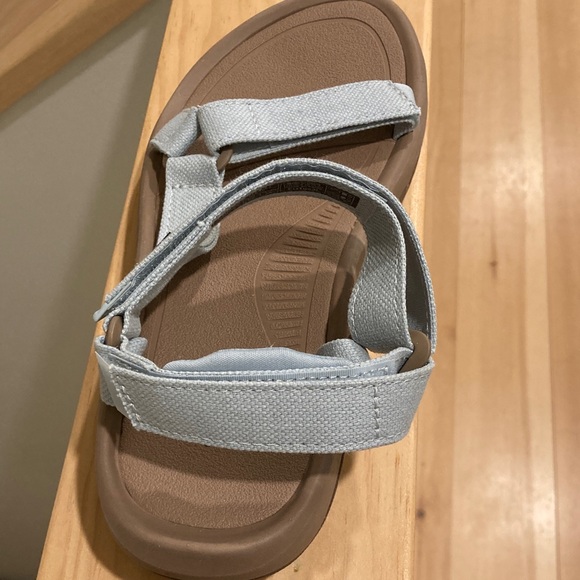 Teva Hurricane XLT2 size 9 - Picture 3 of 5